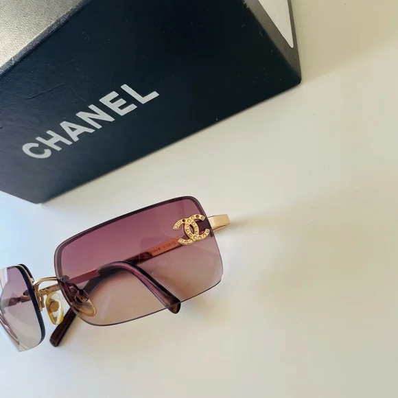 RARE π Vintage Chanel Rimless Purple gold sunglasses - Picture 7 of 14